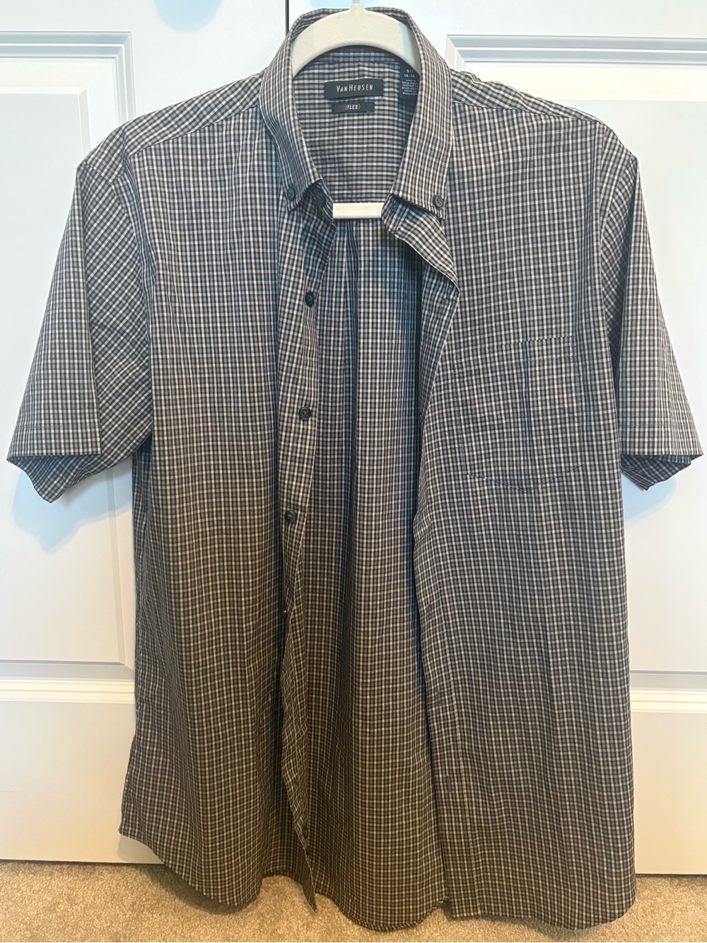 Van Heusen Men's Short-Sleeve Button-Down Shirt - Black and Gray Plaid